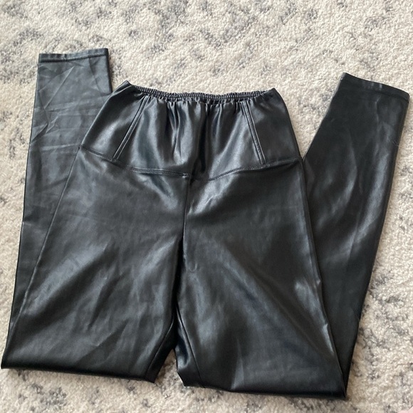 Aritzia Wilfred Free - Black Faux Leather Daria Leggings - CXSmall - Picture 3 of 7